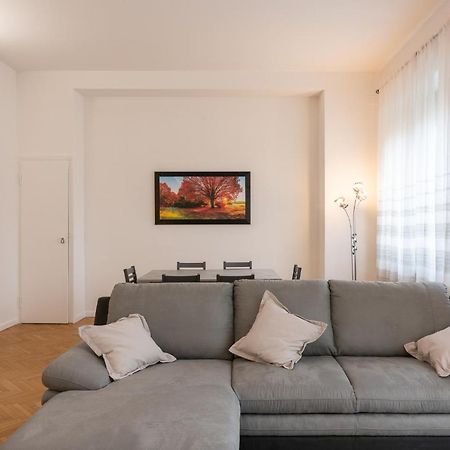 Vittoria 1 Apartment Milan Luaran gambar