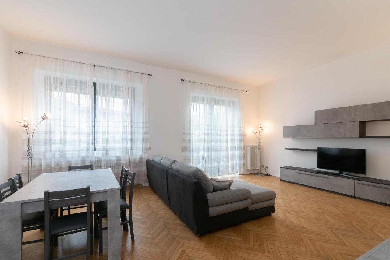 Vittoria 1 Apartment Milan Luaran gambar